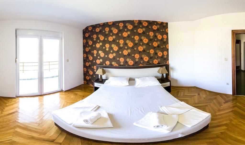 Novi Apartments Херцег-Нови Экстерьер фото